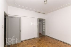 Image 6 - 877633