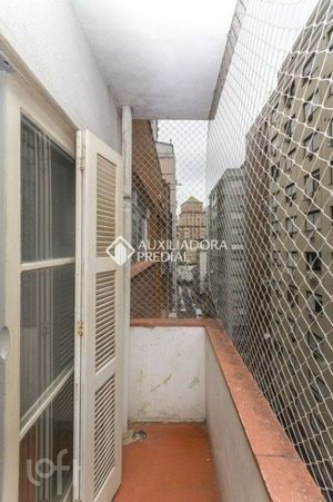 Image 15 - 877633