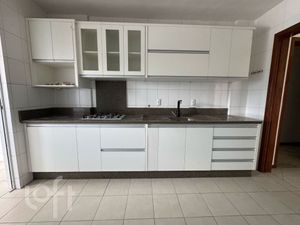 Image 13 - 877634