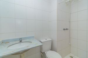 Image 11 - 877646