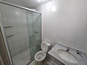 Image 9 - 877646