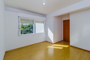 Image 11 - 877650