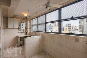 Image 18 - 877651