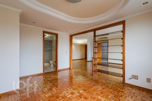Image 4 - 877651