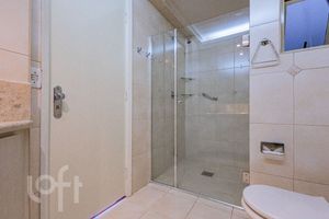 Image 8 - 877651