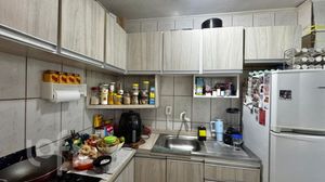 Image 12 - 877653