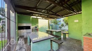 Image 21 - 877653