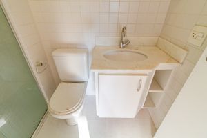 Image 19 - 877654