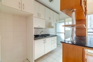 Image 9 - 877654