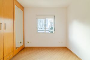 Image 15 - 877654