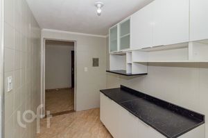 Image 15 - 877661