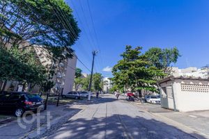 Image 40 - 877661