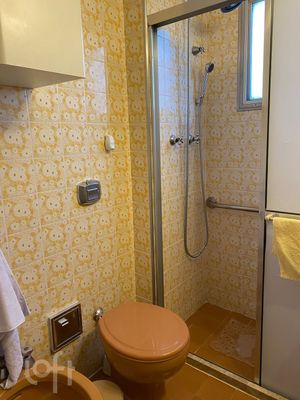 Image 9 - 877668