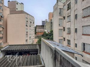 Image 26 - 877677