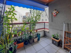 Image 9 - 877677