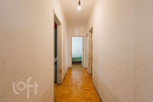 Image 6 - 877681