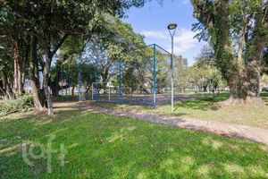 Image 31 - 877681