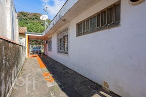 Image 23 - 877681