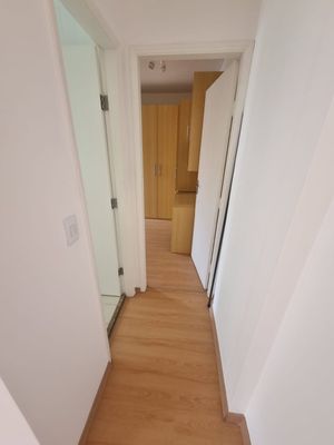 Image 14 - 877682