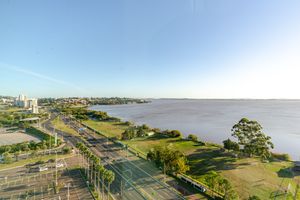 Image 3 - 877684