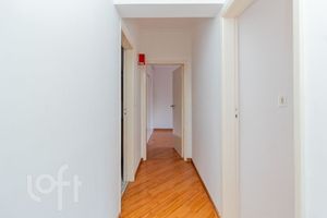 Image 26 - 877685
