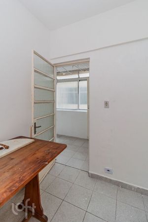 Image 34 - 877685