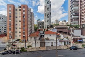 Image 13 - 877685