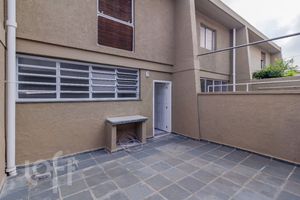 Image 12 - 877687