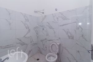 Image 33 - 877687