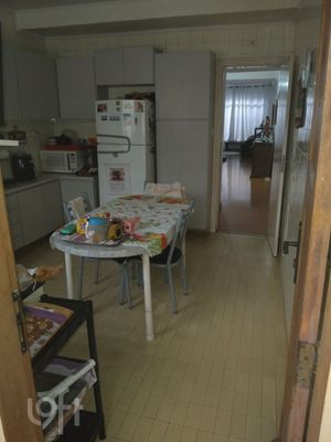 Image 0 - 877688
