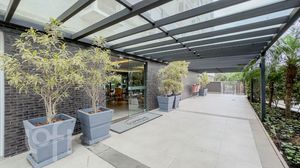 Image 31 - 877690