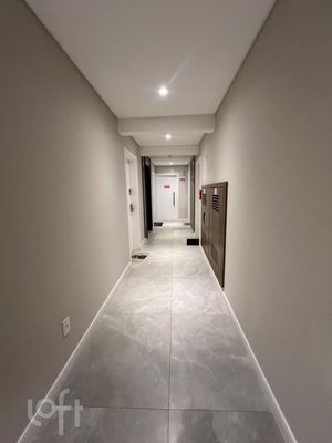 Image 20 - 877691
