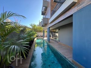 Image 30 - 877691