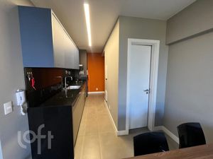 Image 4 - 877691