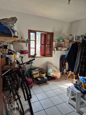 Image 8 - 877692