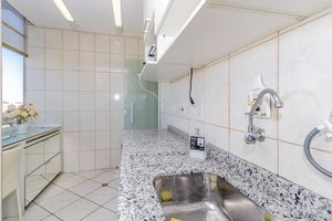 Image 26 - 877693