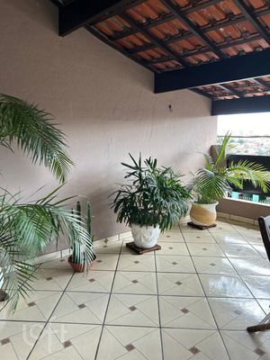 Image 17 - 877694