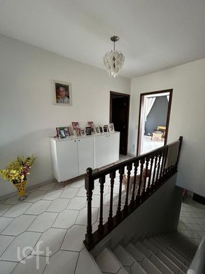 Image 4 - 877694