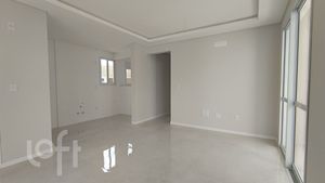 Image 4 - 877695