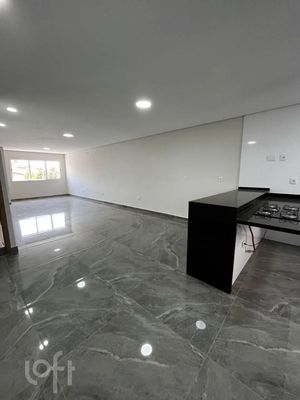 Image 18 - 877707
