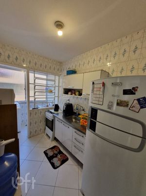 Image 6 - 877711