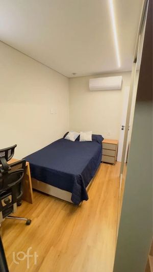 Image 11 - 877714