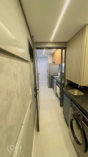 Image 6 - 877714