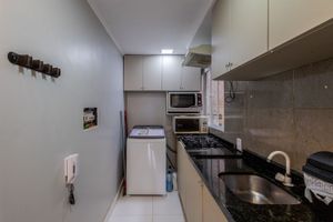 Image 18 - 877715