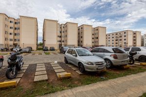 Image 15 - 877715