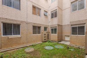 Image 11 - 877715