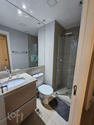 Image 8 - 877716
