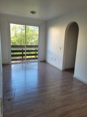 Image 1 - 877717