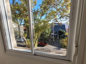 Image 9 - 877717