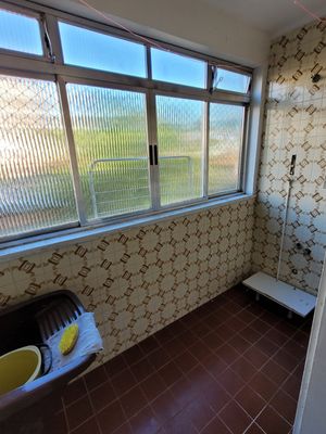 Image 19 - 877717